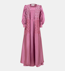 فستان ساتان وتول مزين بأحجار الراين