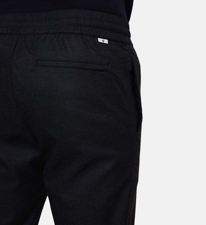 بنطال بساق مستقيمة وحزام مطاطي