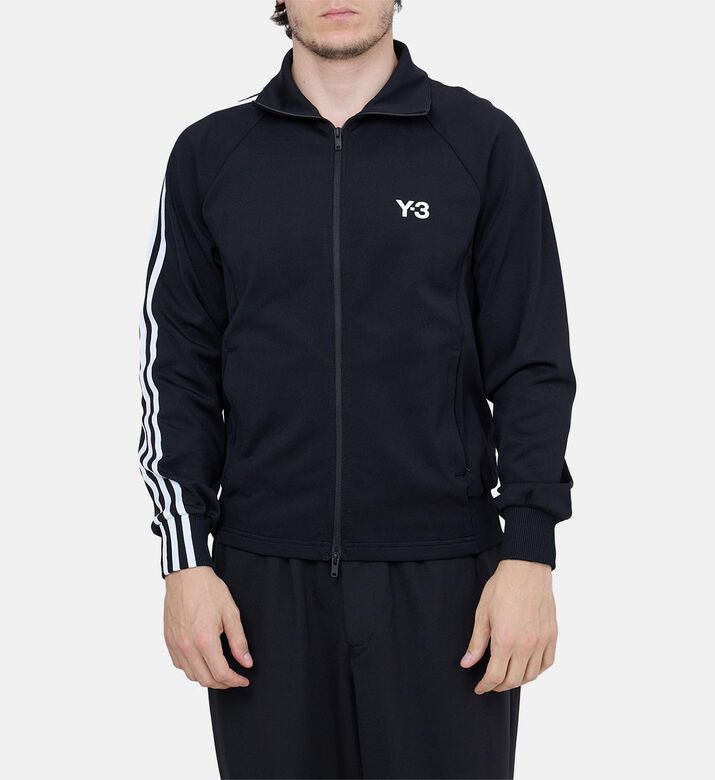 بلوزة رياضية ب 3 خطوط