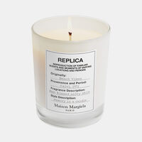 Replica Beach Walk Scented Candle 165 G