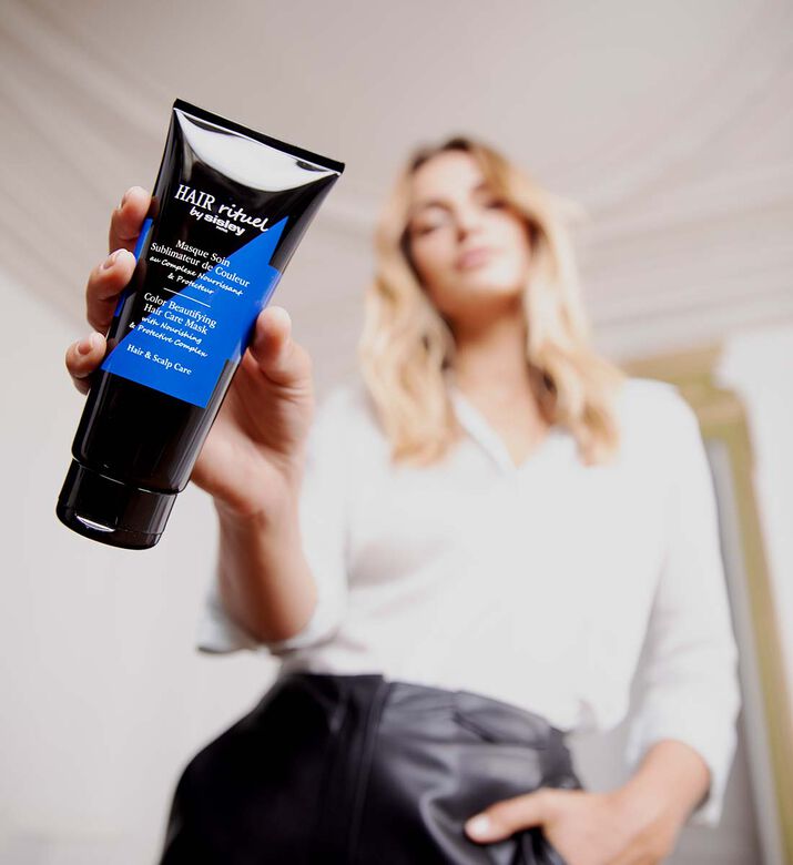 قناع تجميل الشعر الملون