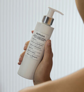 بخاخ ماء تواليت ريبليكا لايزي سانداي مورنينغ 200 مل