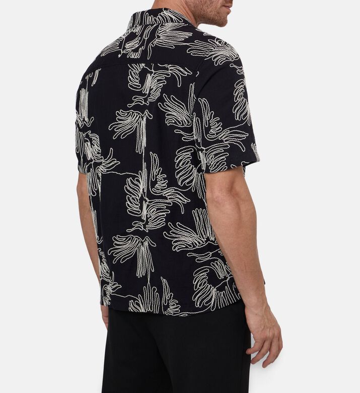 Les Deux Abstract-embroidery Short-sleeve Shirt, Model View