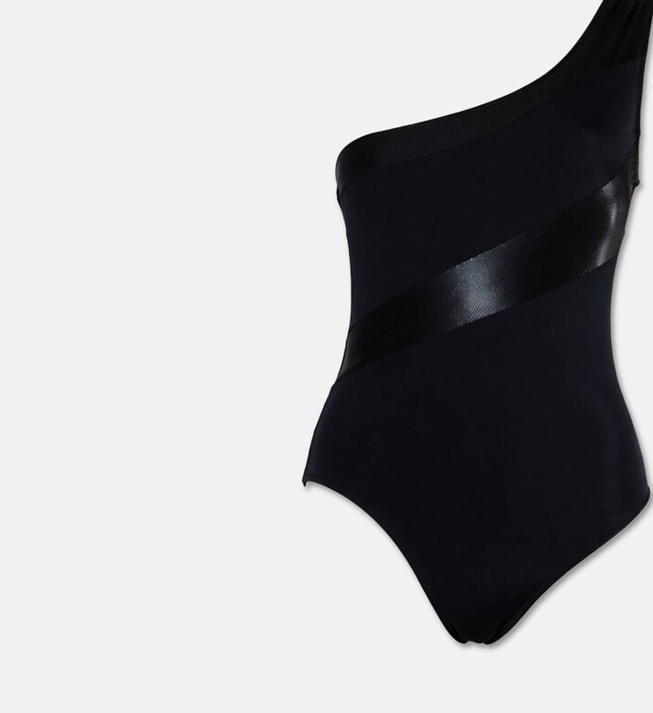 Reborn Swst, Packshot View