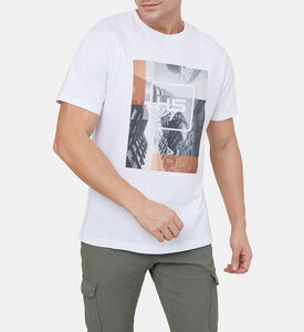 تيشيرت بطبعة غرافيك