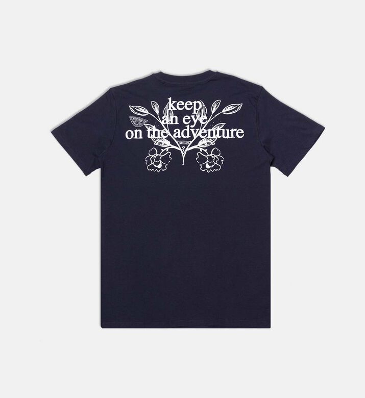 تيشيرت بقصة عادية بتطريز شعار تيشيرت بقصة عادية بتطريز شعار