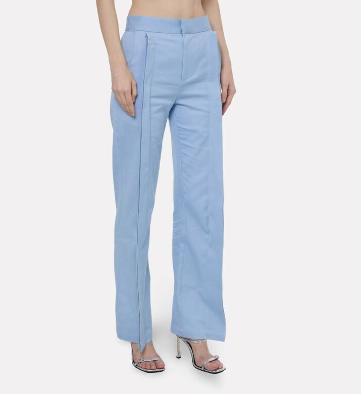 Martan Pant Felix, Model View