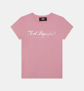 تي شيرت مصنوع من القطن العضوي يحمل شعارًا فنيًا