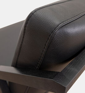 كرسي رين بذراعين وجلد بلوط