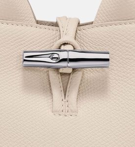 حقيبة يد صغيرة للغاية جلد مطرزة بشعار