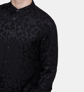 قميص جاكار بطبعة قلوب