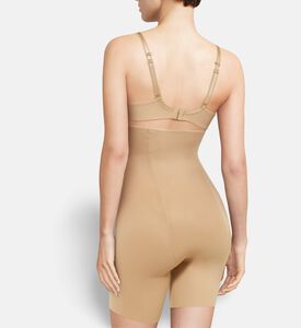 Chantelle High-waisted Shaping Short, Model View