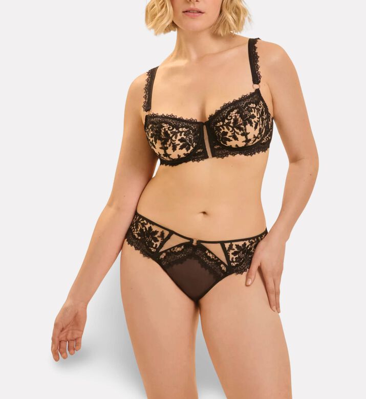 Simone Perele Brief In Embroidery, Model View