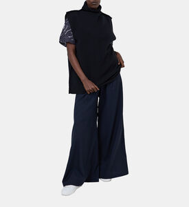 بلوزة بدون أكمام بياقة عالية