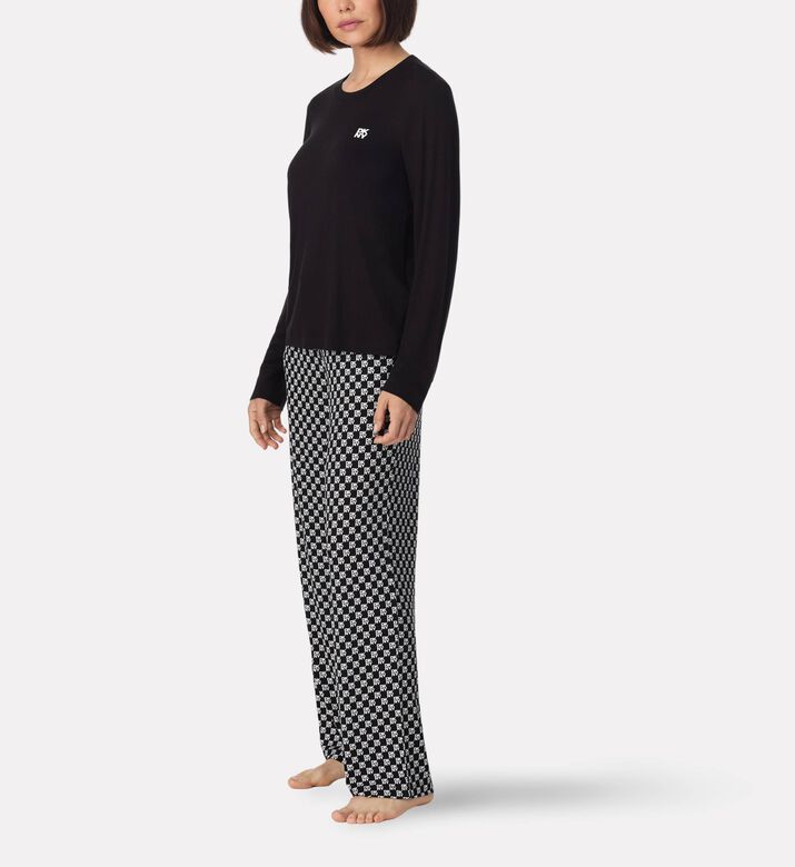 DKNY Set Pj, Model View