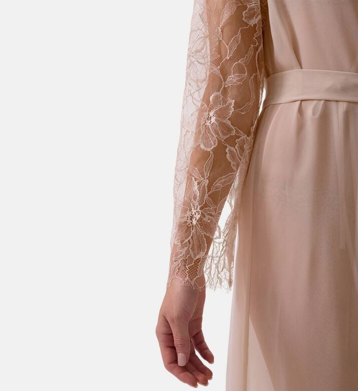 Rya Robe Sincerity, Model View