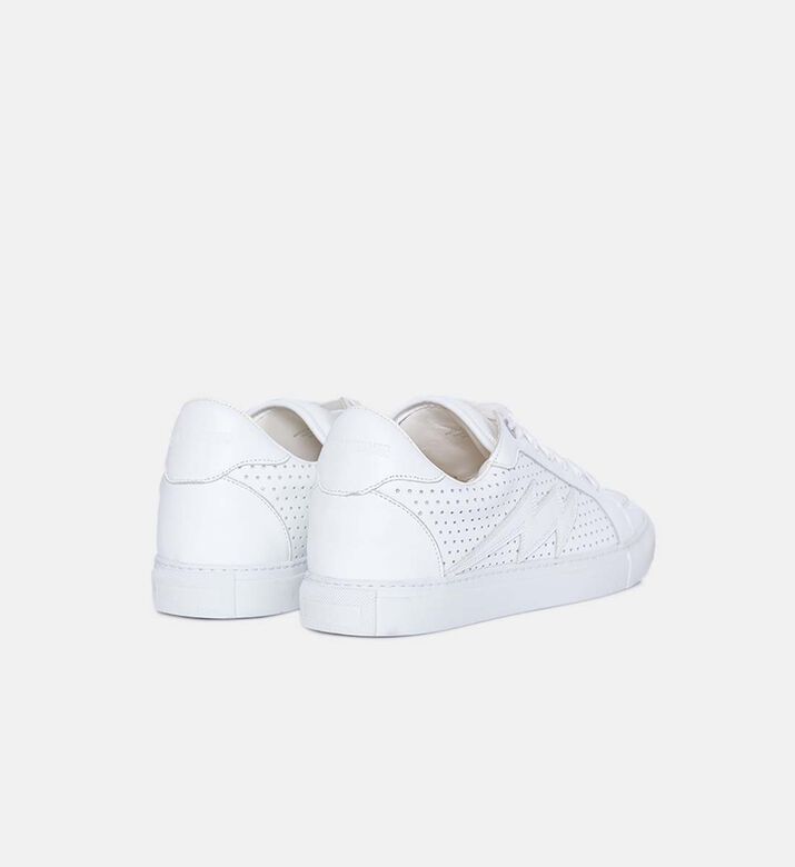 حذاء سنيكرز غير رسمي بأربطة إغلاق