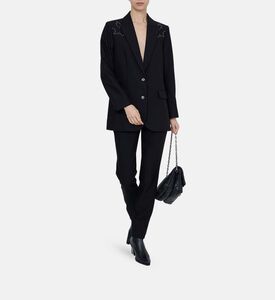 بليزر فيفا بياقة بطية في وتفاصيل بأحجار الراين