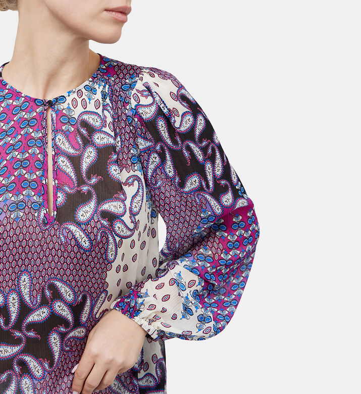 بلوزة بلير انسيابية مزينة بنقشة