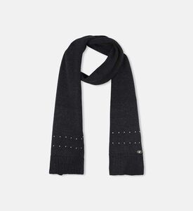 وشاح محبوك مزين بأزرار ذهبية