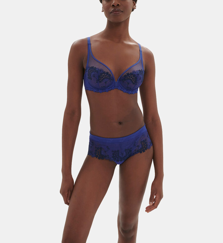 Wish Embroidered Shorty