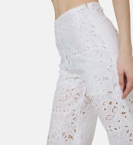 بنطال دانتيل بنقشة عريض الساقين