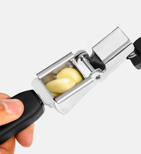 Oxo Good Grips Garlic Press, Packshot View