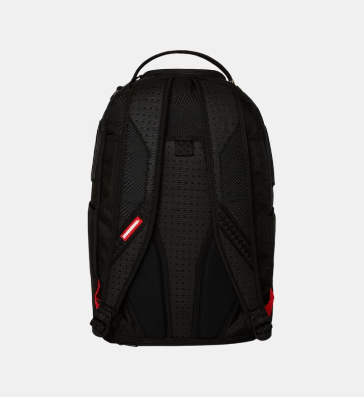 حقيبة ظهر مزخرفة بفم سمكة قرش