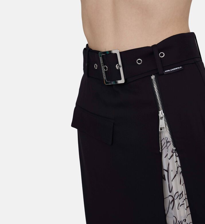 تنورة متوسطة الطول بطية وحزام تنورة متوسطة الطول بطية وحزام