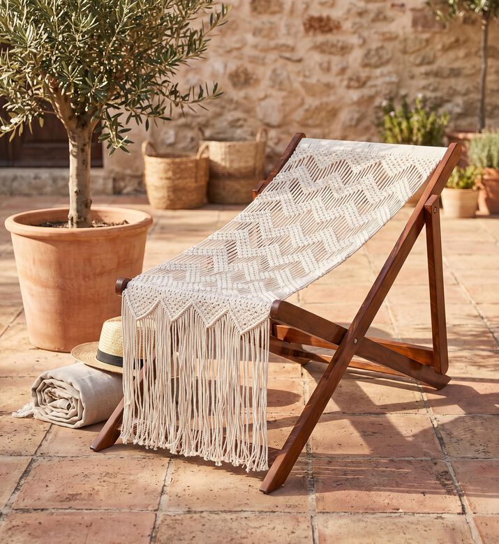 Home Deco and More Beeza Hand-knotted Design Lounger Chair, Packshot View