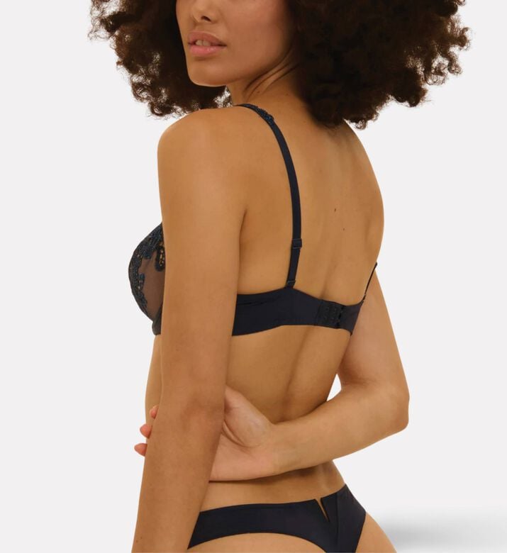 Simone Perele Bra, Model View