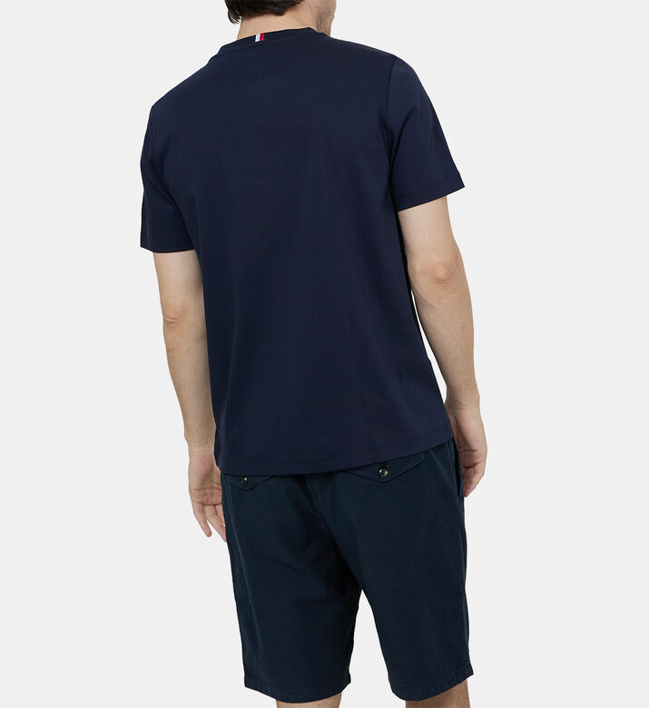 تيشيرت مطرز بنقشة لوريل بنفس اللون