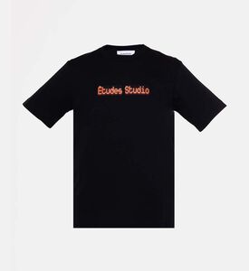 تيشيرت قطن بشعار مطرّز وياقة دائرية