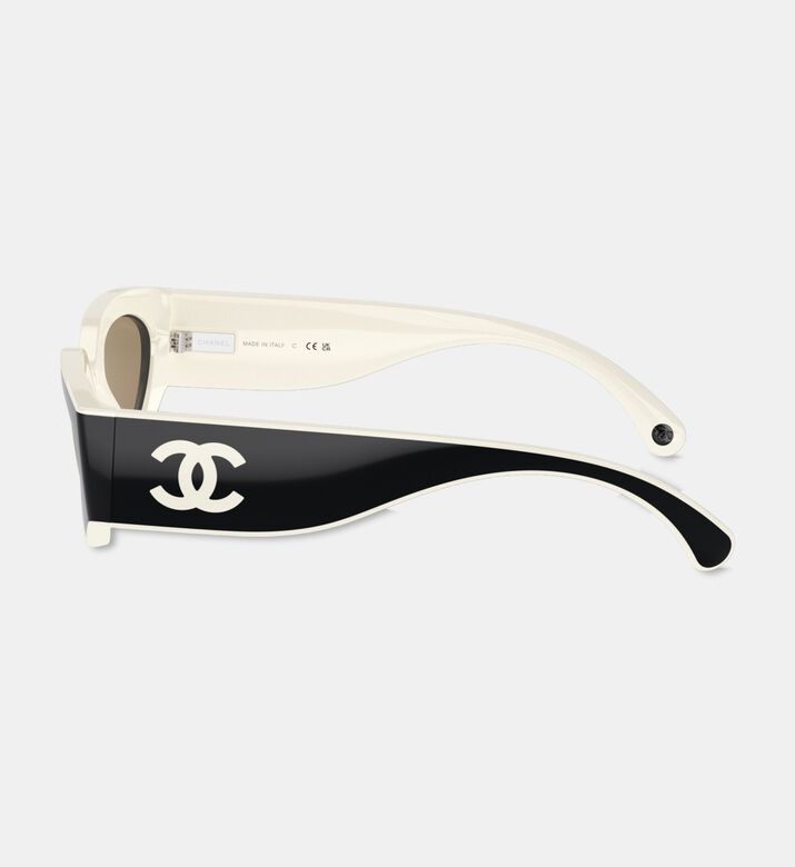 Chanel Two-tone Cat-eye Polarized Aerodynamic Sunglasses, Packshot View