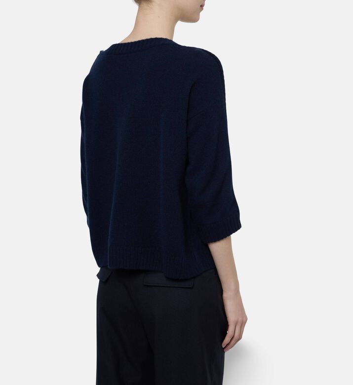 Ba and Sh Jump Classy, Model View