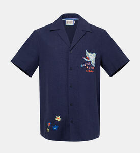 قميص بأكمام قصيرة مطرزة بطبعة فنية