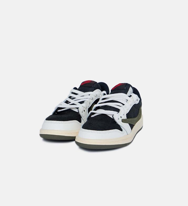 Travis Scott X Air Jordan 1 Retro Low Sneakers Travis Scott X Air Jordan 1 Retro Low Sneakers
