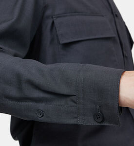 قميص بجيبين وغطاء قلاب