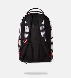 حقيبة ظهر بطابع جريء وجدي