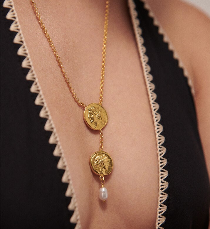 Ottoman Hands Necklace Odella Pearl, Packshot View Ottoman Hands Necklace Odella Pearl, Packshot View