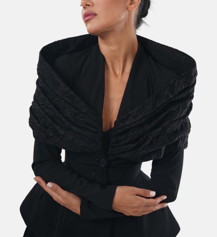 Zeena Zaki Set, Model View
