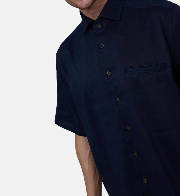 قميص بأكمام قصيرة بمزيج كتان