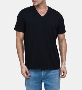 تيشيرت بياقة V