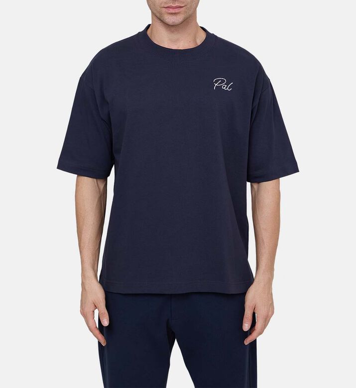 تيشيرت قطن بياقة دائرية بشعار على الصدر