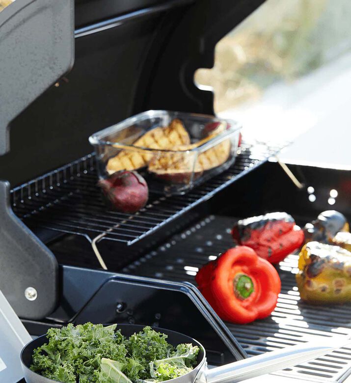 Barbecook Spring 3212 Side Burner Gas Barbecue, Packshot View