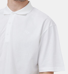 قميص بولو بيضاوي بتطريز D