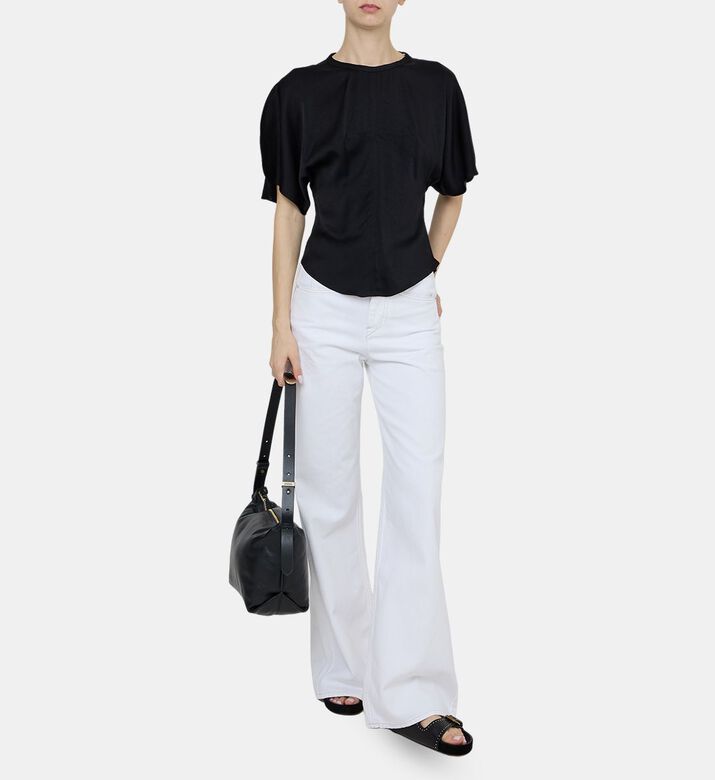 بلوزة كارليتا بأكمام قصيرة ساتان