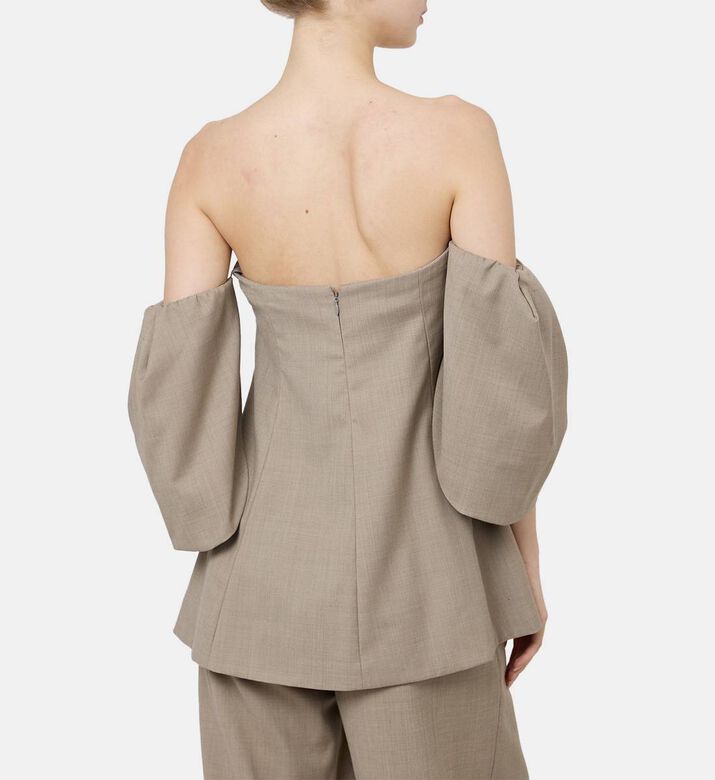 بلوزة بومبيدو مكشوفة الكتفين