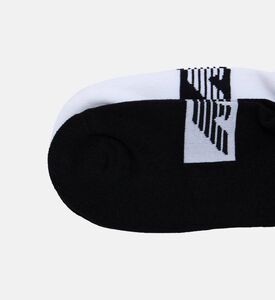 جوارب بتطريز شعار