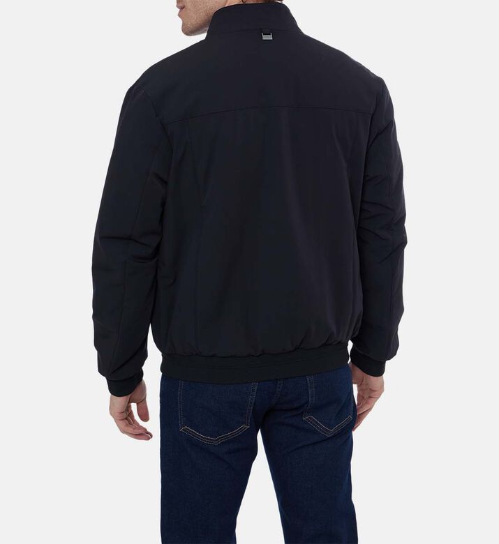 جاكيت برقبة عالية وسحاب إغلاق